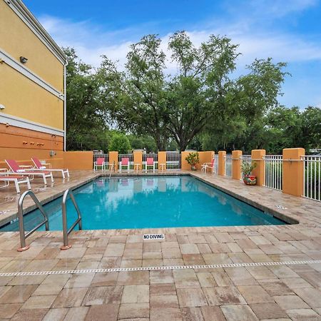 Comfort Inn Fort Myers Northeast Екстериор снимка
