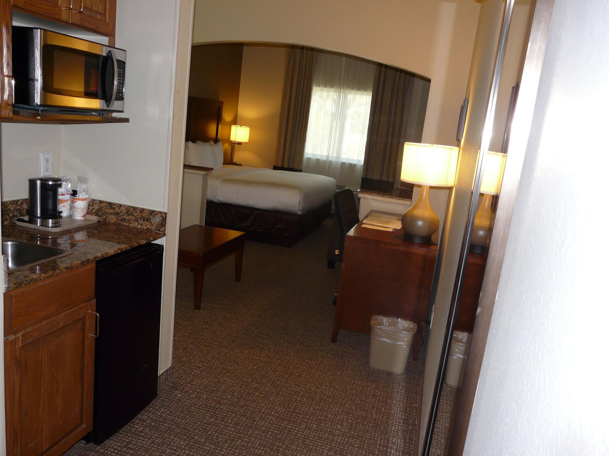 Comfort Inn Fort Myers Northeast Екстериор снимка