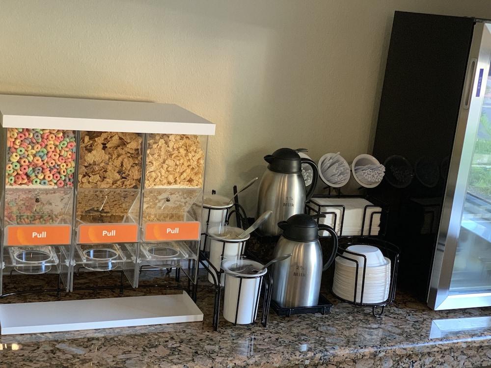 Comfort Inn Fort Myers Northeast Екстериор снимка