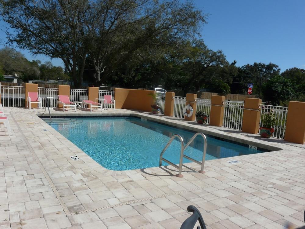 Comfort Inn Fort Myers Northeast Екстериор снимка