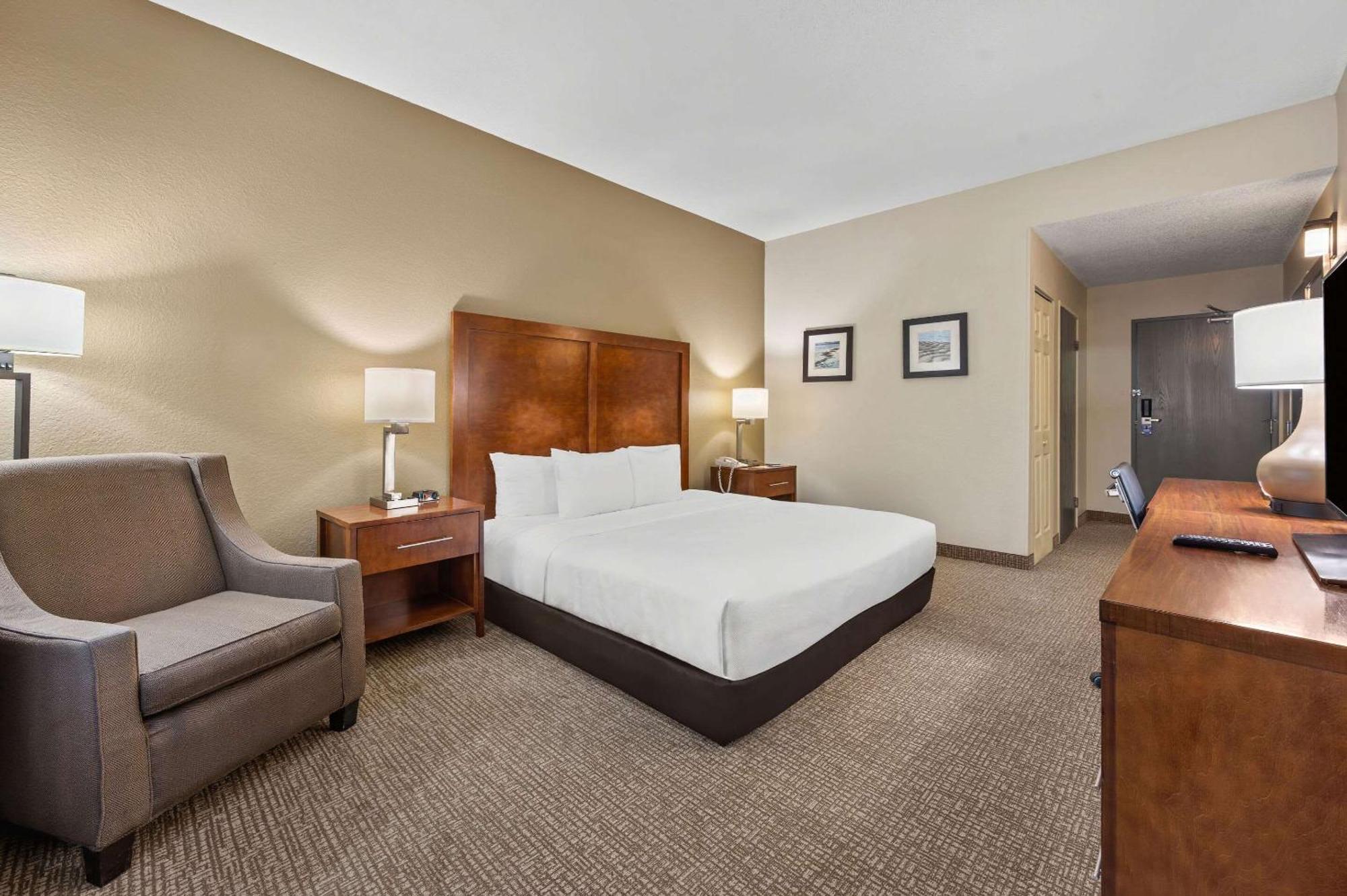 Comfort Inn Fort Myers Northeast Екстериор снимка