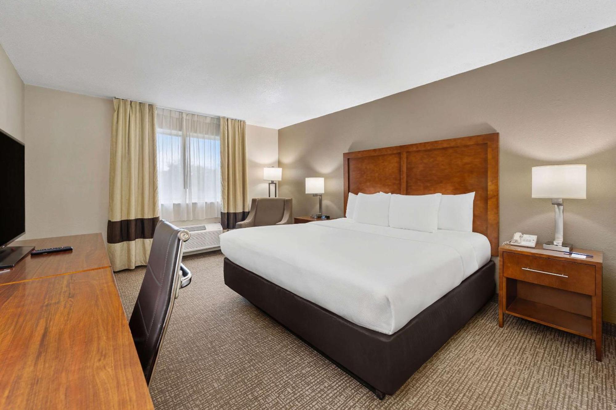 Comfort Inn Fort Myers Northeast Екстериор снимка