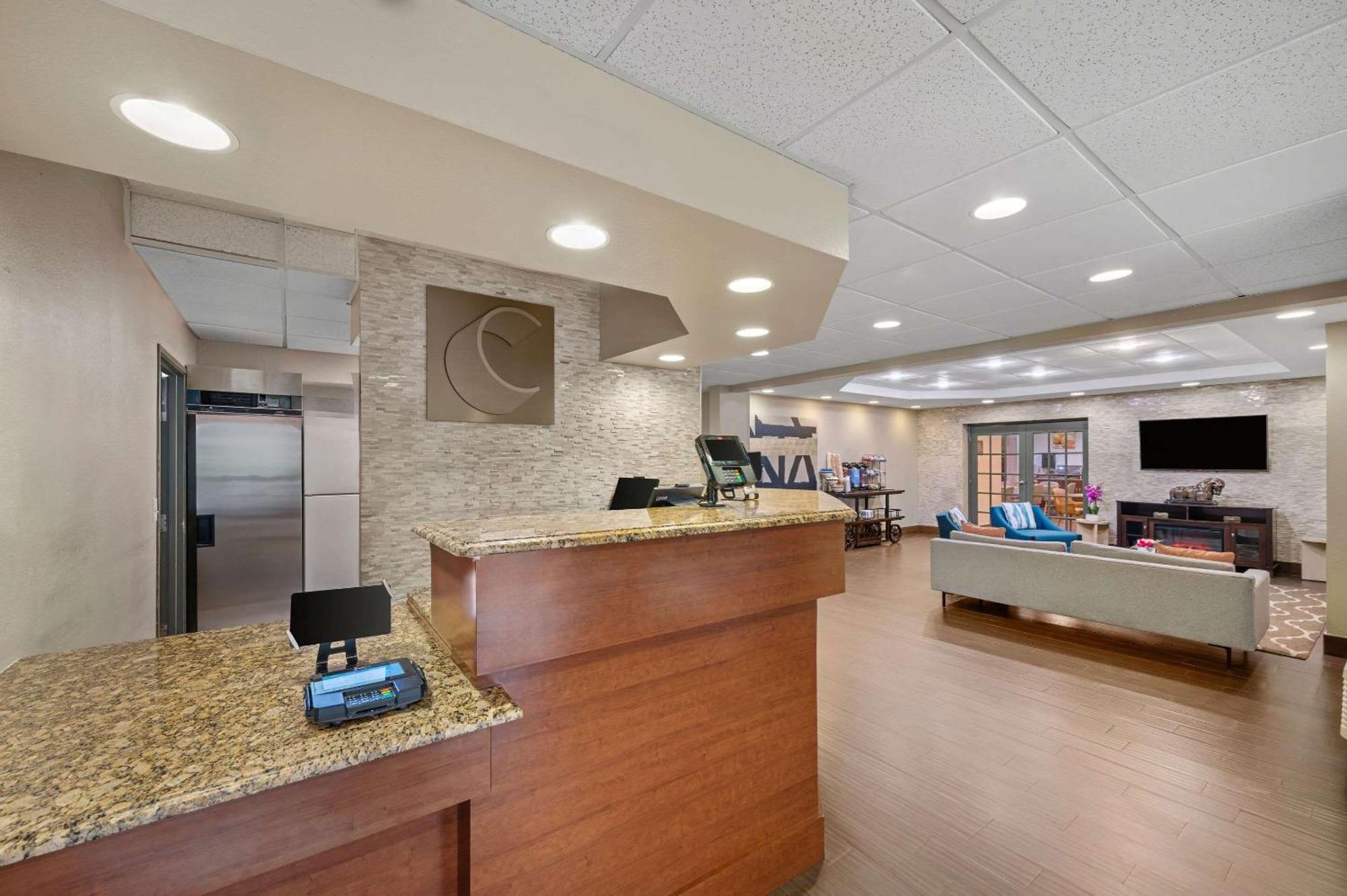 Comfort Inn Fort Myers Northeast Екстериор снимка