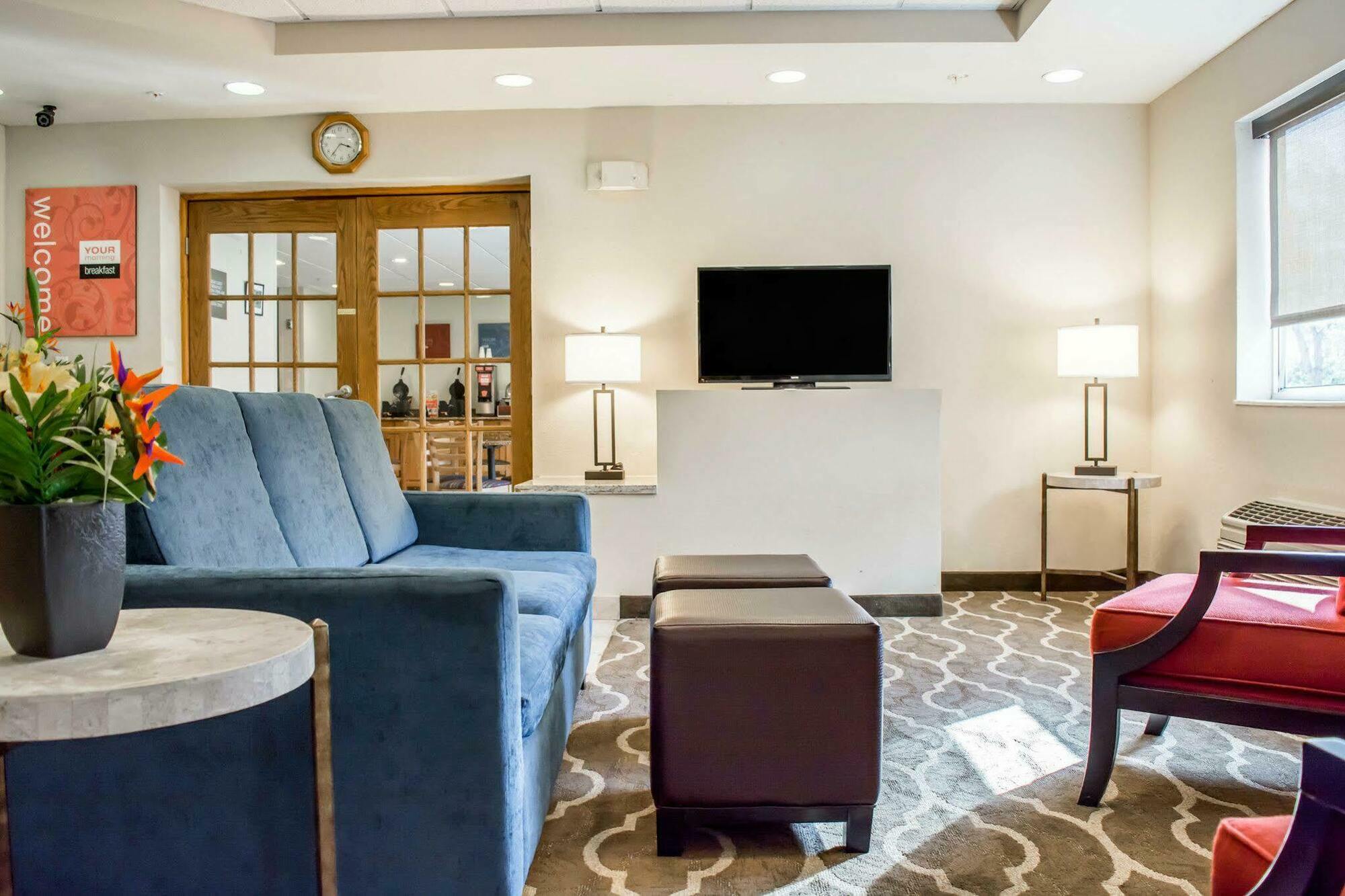 Comfort Inn Fort Myers Northeast Екстериор снимка